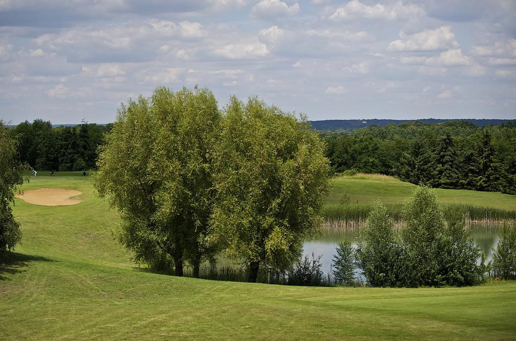 Golf Hotel de Mont Griffon Luzarches Extérieur photo